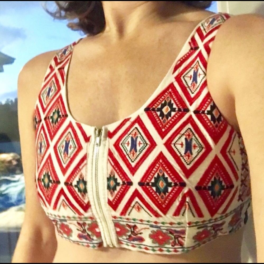 Urmoda Zip Front Cropped Tank Top Aztec Embroider